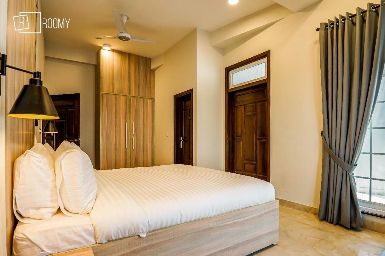 Roomy Crossroads Hotel, Пешавар Экстерьер фото